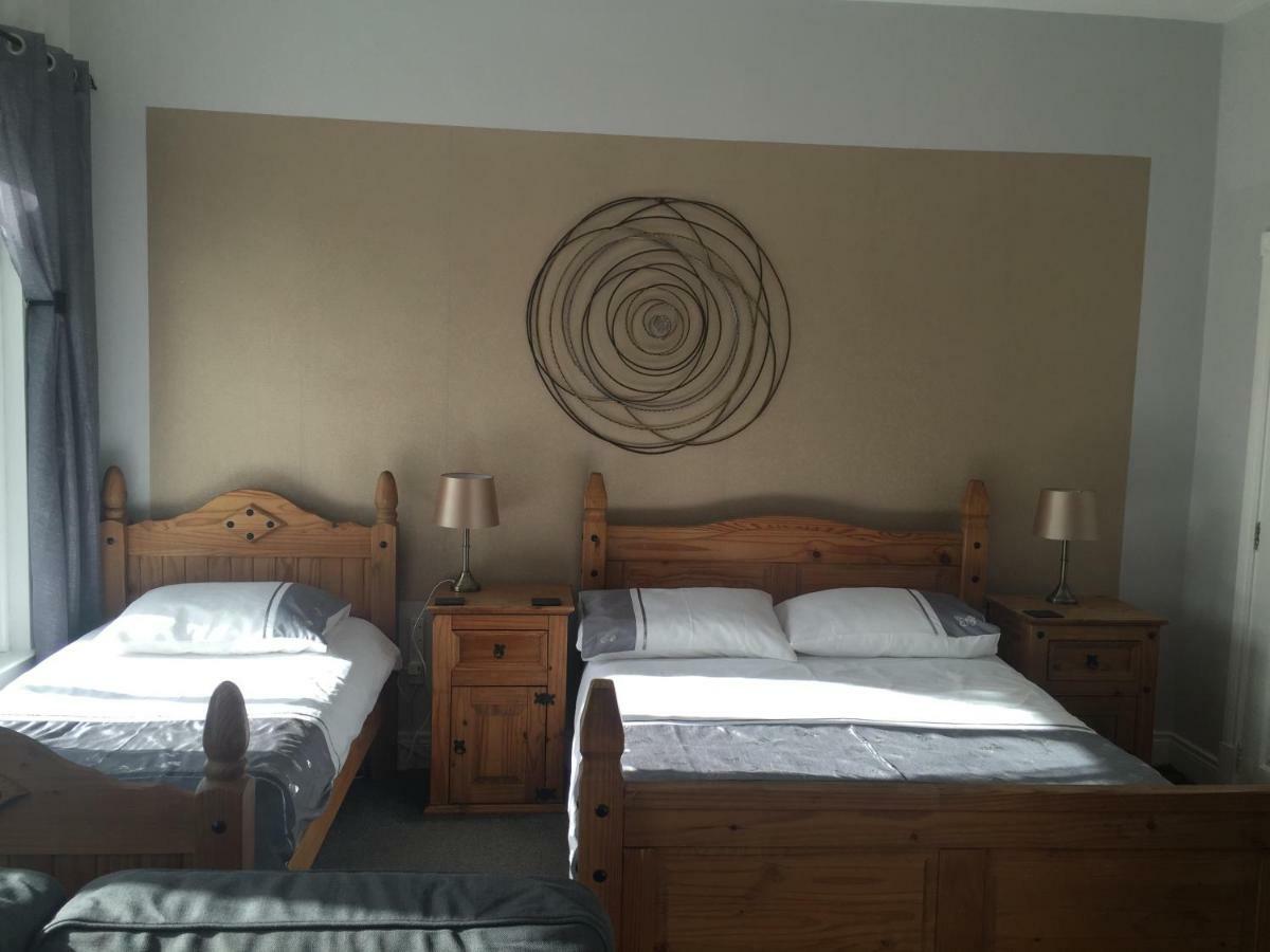 The Keep Guesthouse 캐릭퍼거스 외부 사진