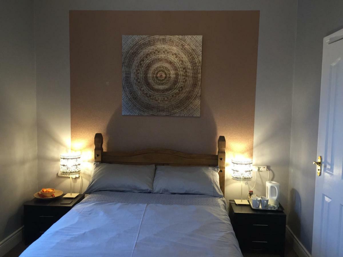 The Keep Guesthouse 캐릭퍼거스 외부 사진