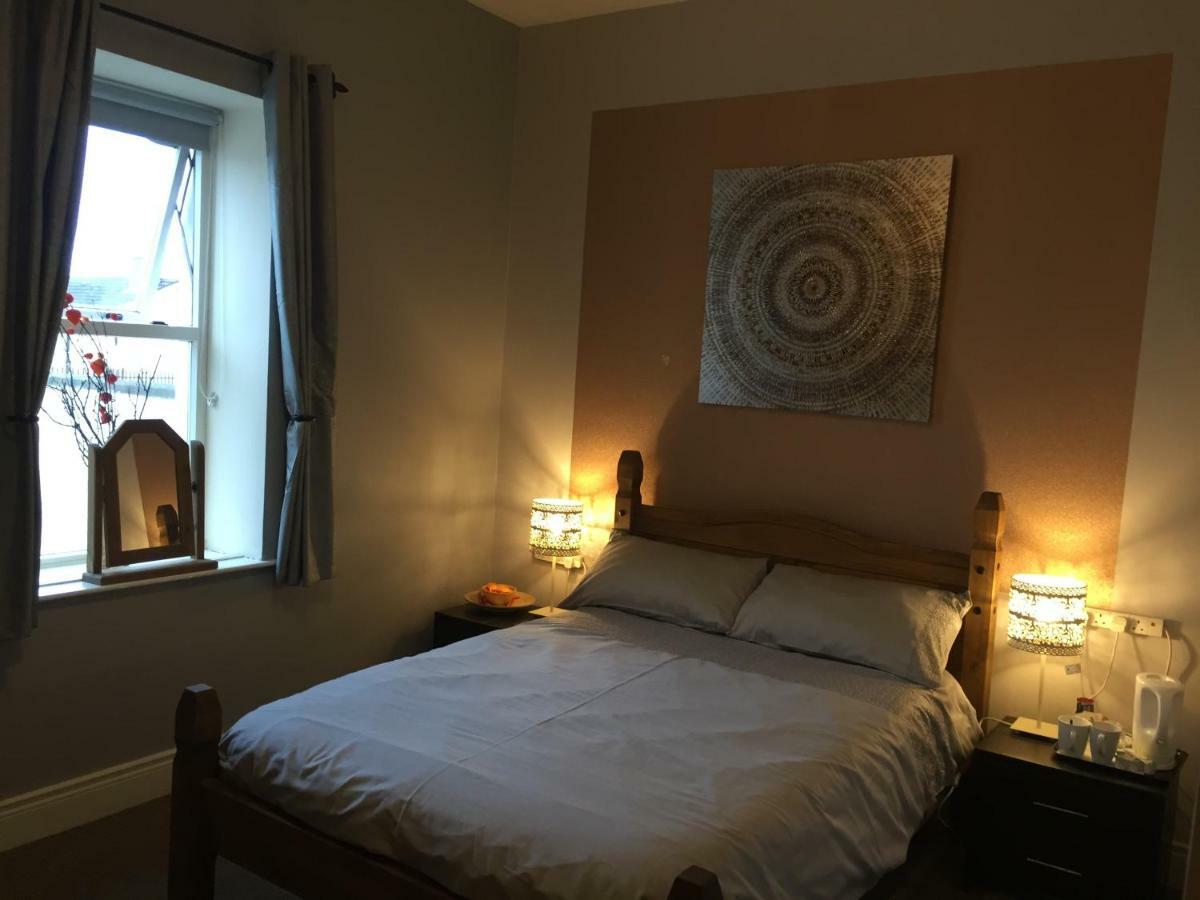 The Keep Guesthouse 캐릭퍼거스 외부 사진